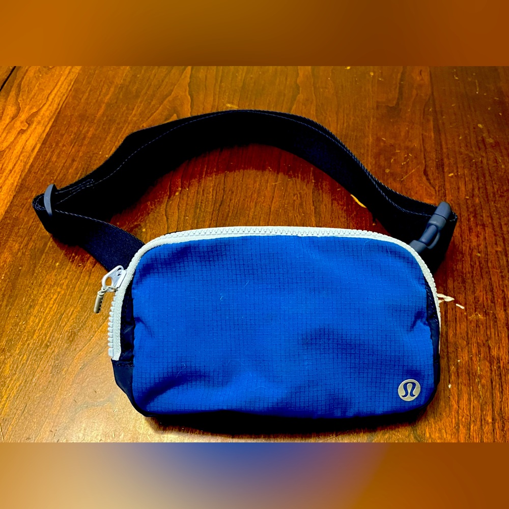 Lululemon Everywhere Belt Bag Bright Blue Fanny Pack Purse